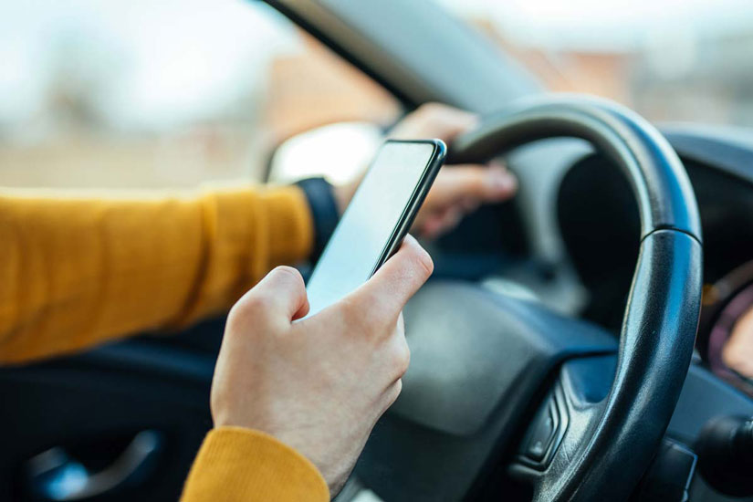 Understanding cell phone use while driving laws
